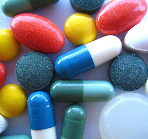 picture of pills, pile of pills, colorful pills